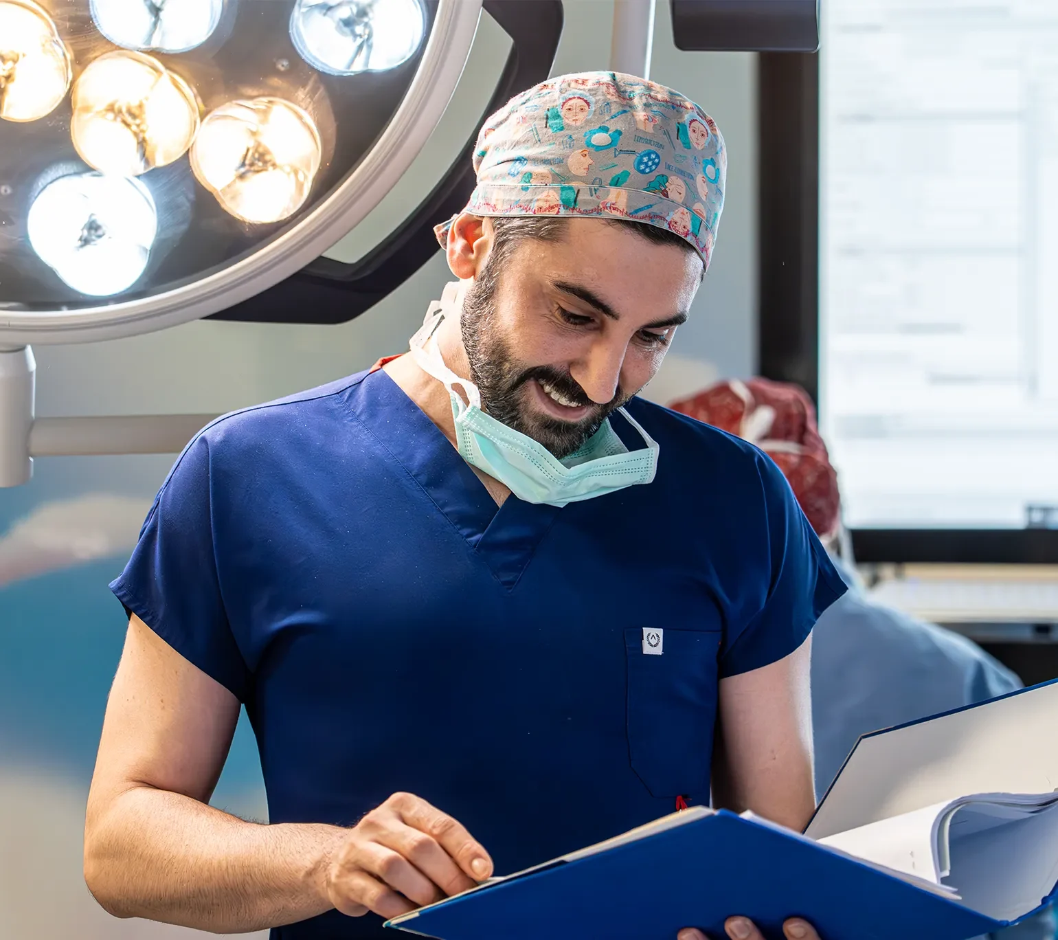 dr yalcin leymuncicegi pilastik cerrah 1540x1368 1