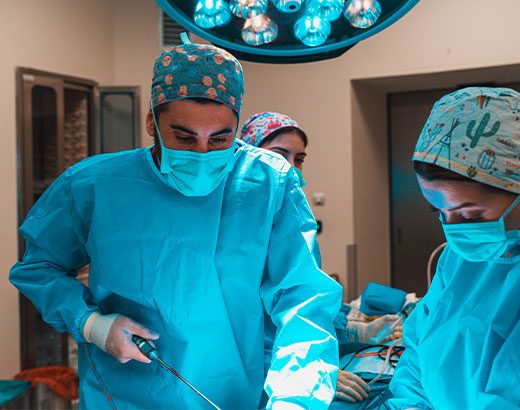 dr. yalcin leymuncicegi pilastik cerrah 520x410 1