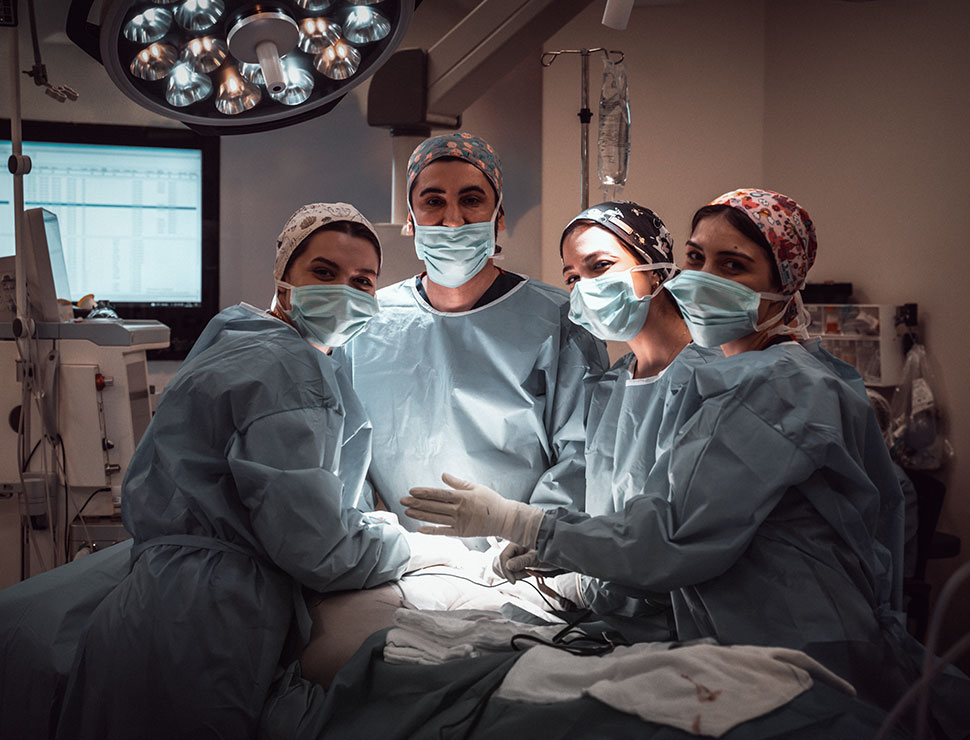 dr.-yalçın-leymunçiçeği-pilastik-cerrah-970x740